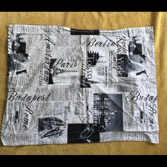 Alamode Home 1 Pillow case - Picture 1 of 6